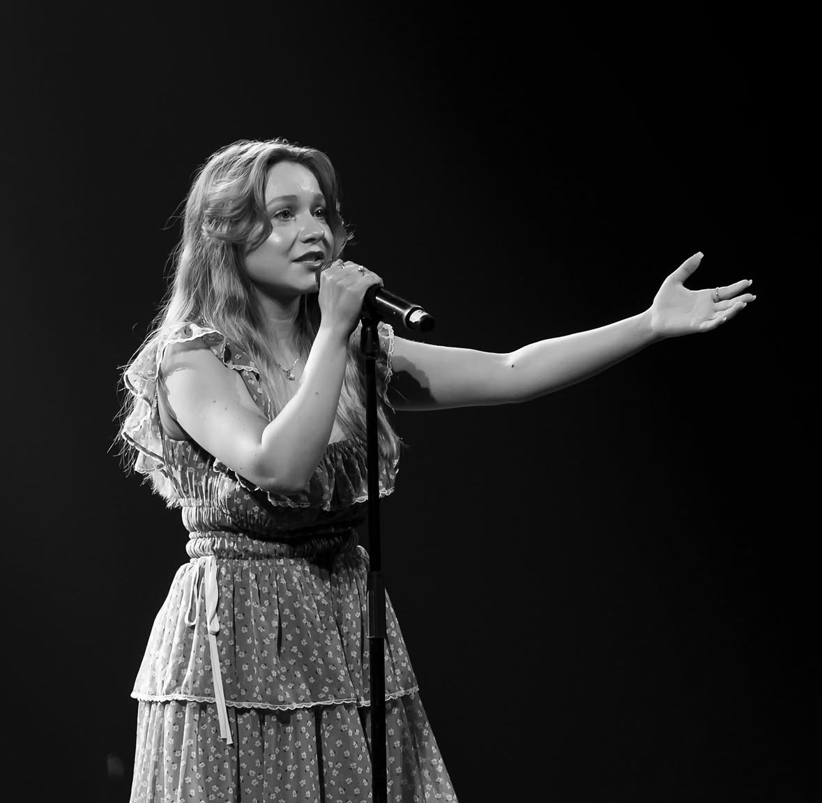 Andreea Sinigur - Performer